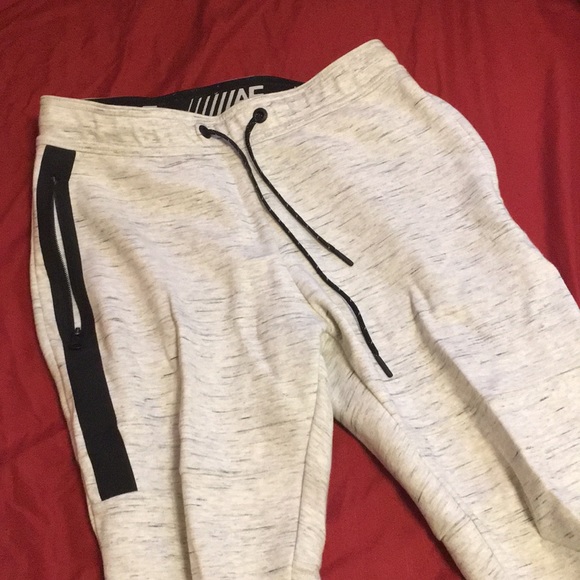 American eagle white jogging pants - Picture 1 of 1